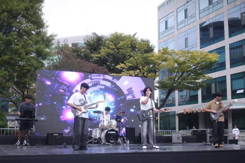 MOIM International 이미지