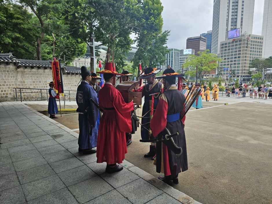 서울 왕궁수문장 교대의식 이미지 2